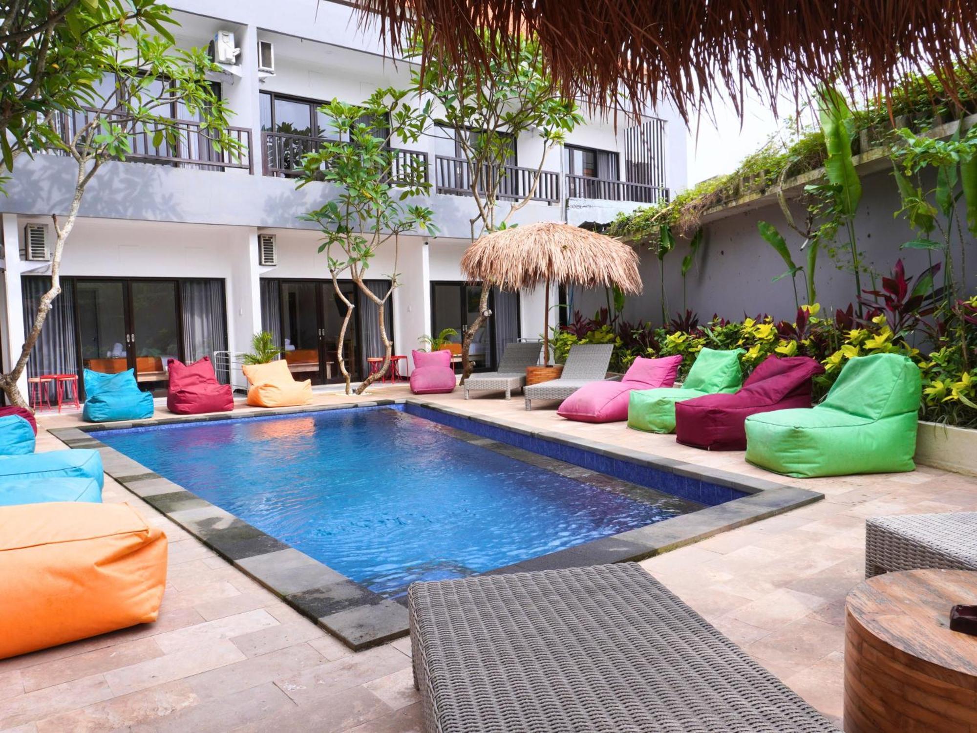 Summer Of Surf Hostel Uluwatu Ungasan Eksteriør bilde