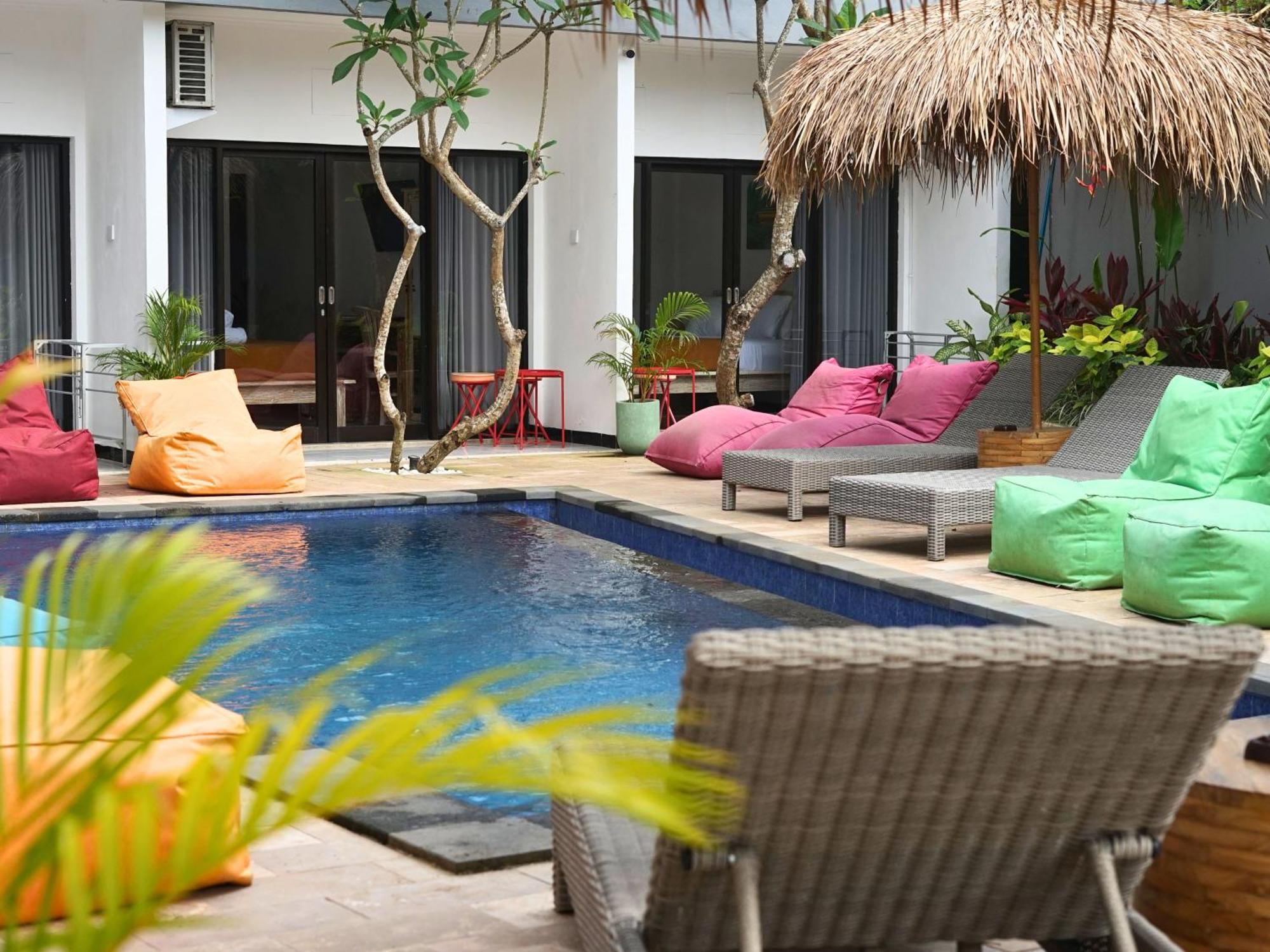 Summer Of Surf Hostel Uluwatu Ungasan Eksteriør bilde